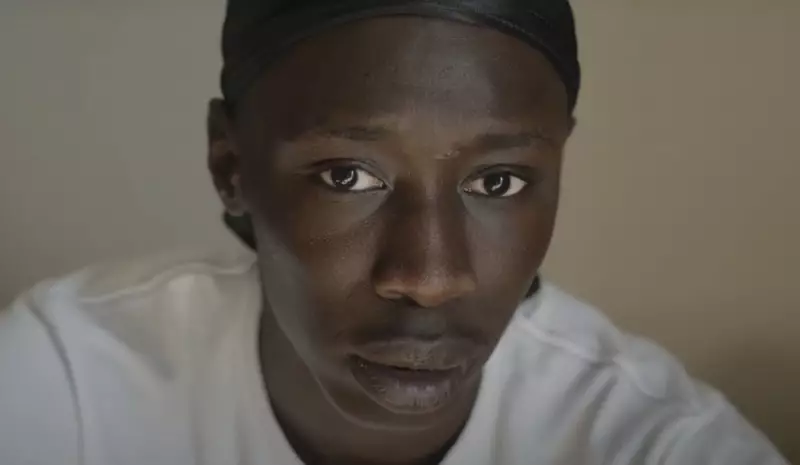 Influenciador mais seguido do TikTok é detido nos EUA e deixa o país voluntariamente