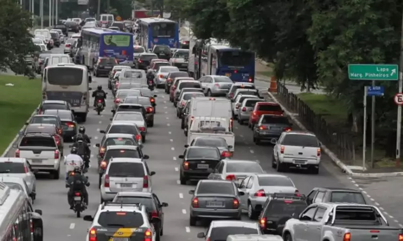 IPVA 2025: Donos de veículos com placas final 8 têm até segunda-feira (30) para pagar com desconto