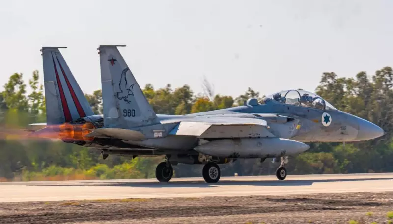Israel ataca prisão no Irã e bombardeia símbolos do regime: tensão no Oriente Médio