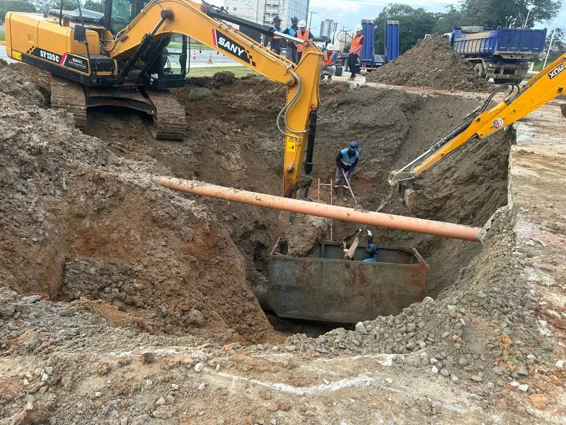 Jacareí enfrenta problemas no abastecimento de água após rompimento de adutora