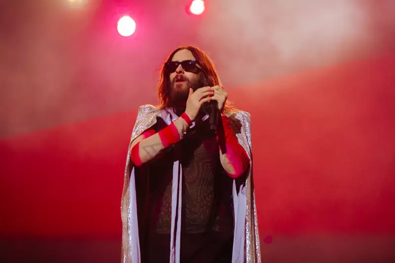 Jared Leto é acusado de má conduta sexual por múltiplas mulheres: detalhes do caso