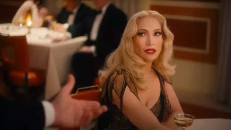 Jennifer Lopez surpreende com transformação radical para novo filme