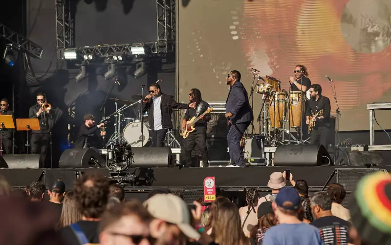 João Rock 2025: Black Rio com Cláudio Zoli e Carlos Dafé animam público com soul e funk brasileiro