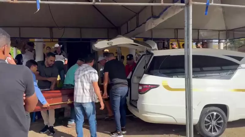 Jogador de futebol é assassinado a tiros em Sergipe: corpo é sepultado em clima de comoção