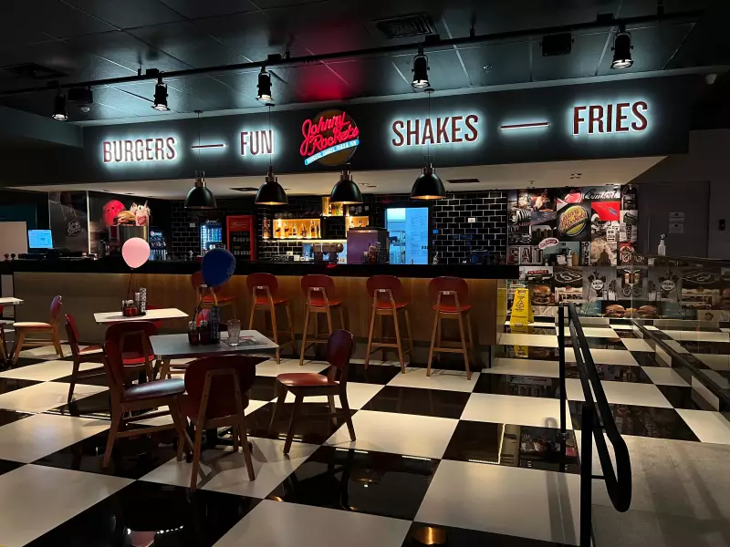Johnny Rockets: Como a estética retrô impulsionou uma rede a faturar R$ 5 bilhões por ano