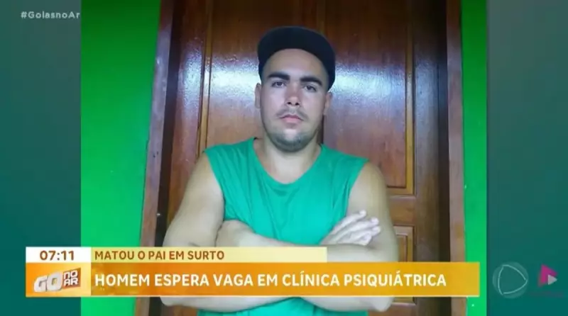 Jovem com esquizofrenia aguarda vaga em clínica após matar o pai em Goiás