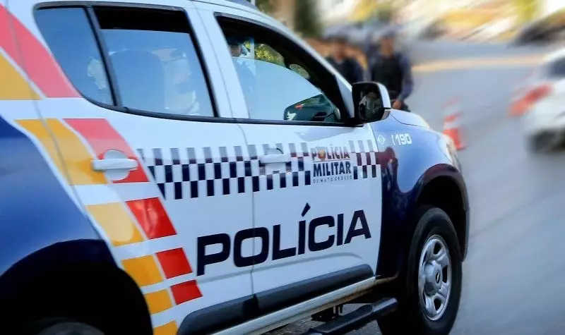 Jovem de 22 anos é assassinado a tiros em frente à própria casa em Cuiabá