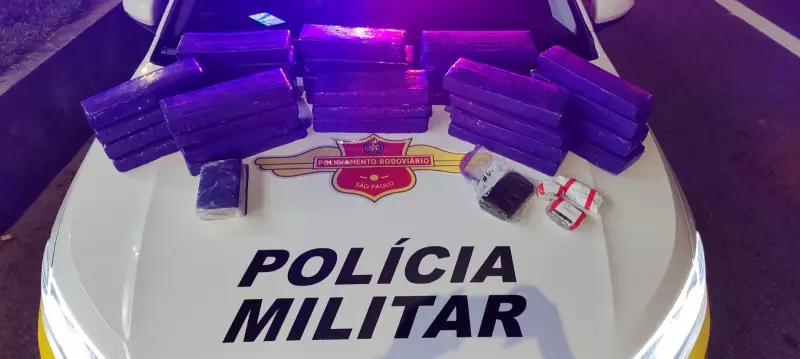 Jovem de 23 anos é preso com 30 kg de drogas na Carvalho Pinto, em São José dos Campos