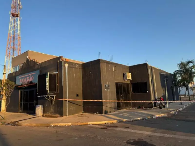 Jovem é morto a facadas em casa de shows no interior de SP; suspeito é preso após linchamento