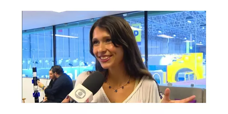 Jovem escritora realiza sonho de vender seu próprio livro na Bienal do Rio