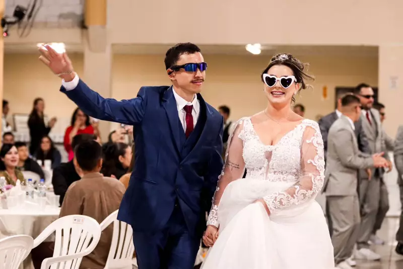 Jovem noiva desmaia durante cerimônia de casamento emocionante em SC