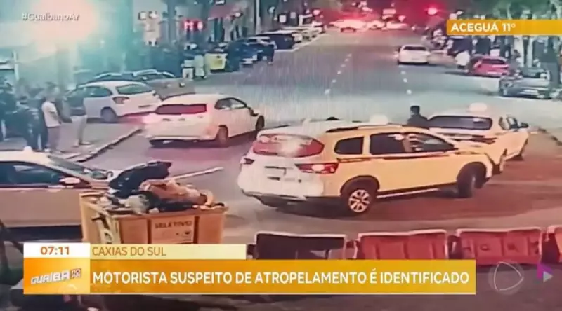 Jovem sem habilitação atropela mulher e foge sem prestar socorro em Caxias do Sul