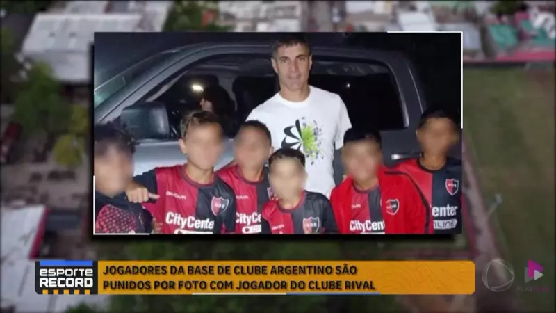 Jovens da base de clube argentino são punidos após foto polêmica com rival