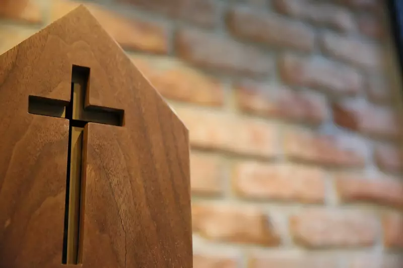 Juiz de Fora registra menor número de católicos em 20 anos; evangélicos, umbanda e candomblé batem recorde