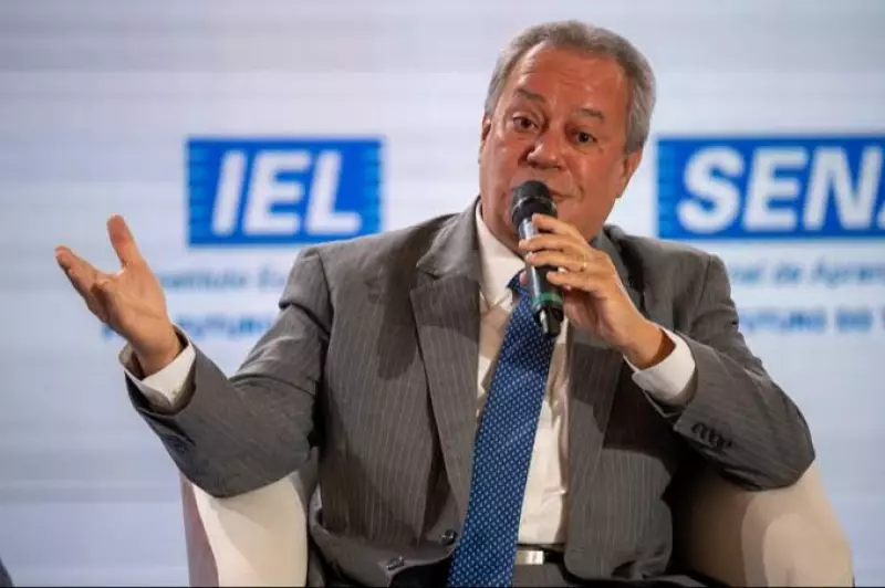 Juros altos podem estrangular a economia brasileira, alerta CNI