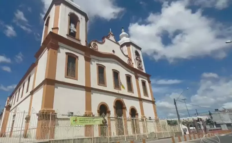 Justiça impõe pena inusitada: suspeito de furto em igreja deve assistir missas diárias por um ano