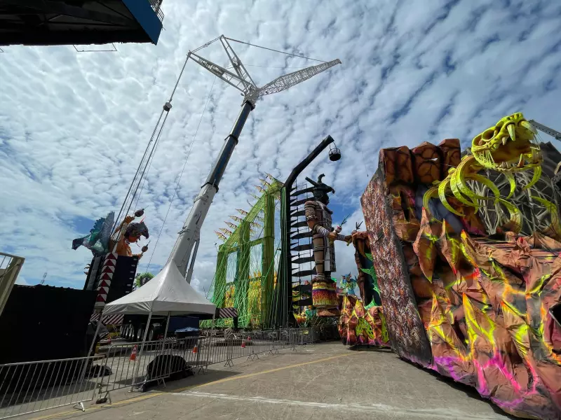 Justiça libera uso de guindastes no Festival de Parintins 2025 e determina vistoria no Bumbódromo
