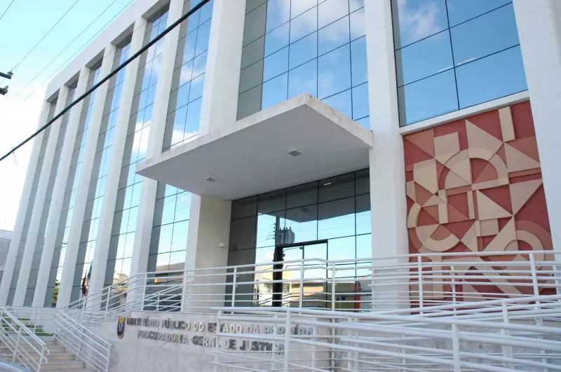 Justiça suspende anulação de concurso em Bayeux após ação do MPPB
