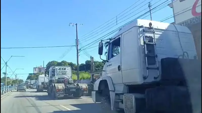 Justiça suspende portaria que restringia acesso de caminhões ao Porto do Açu
