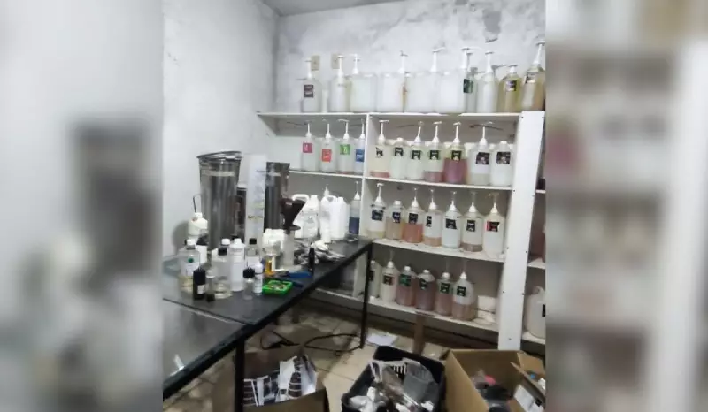 Laboratório clandestino de vape é descoberto em tabacaria de Florianópolis