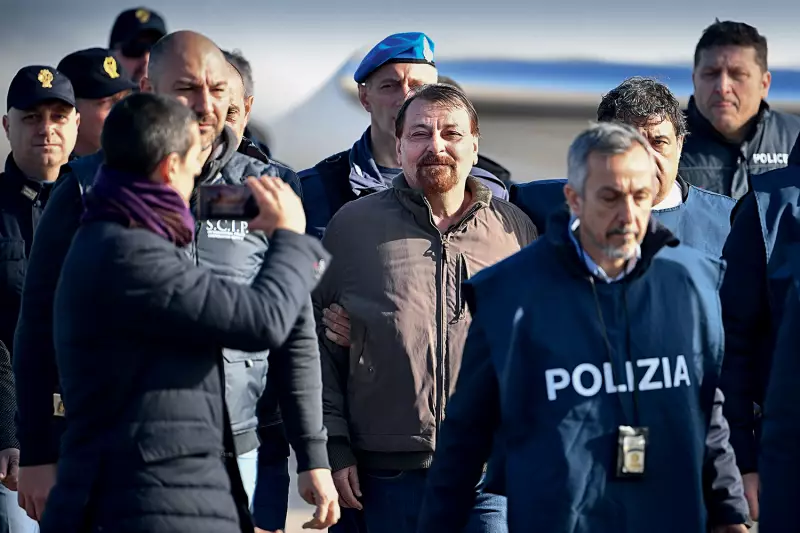 Lewandowski cita caso Battisti para discutir extradição de Zambelli: entenda a polêmica