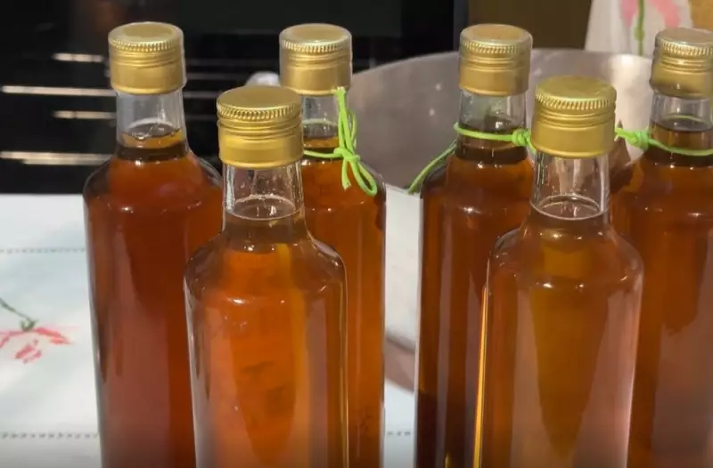Licor de Jenipapo: Aprenda a Fazer a Receita Tradicional que Encanta Gerações