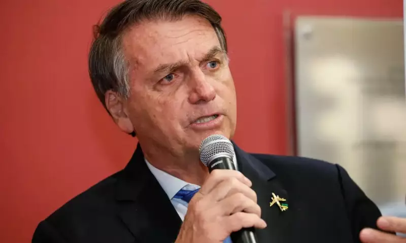 Líder do PT aciona PGR contra Bolsonaro: pede tornozeleira e bloqueio a embaixadas