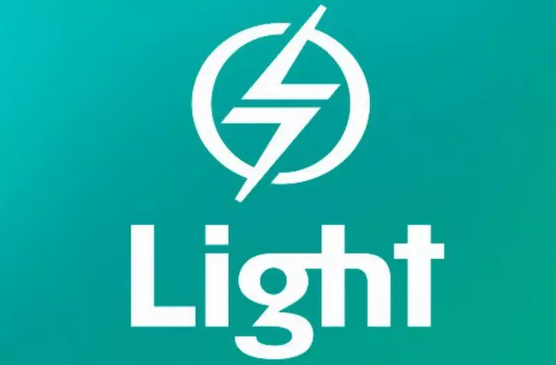 Light investe em capacitação de eletricistas nos EUA para redes subterrâneas