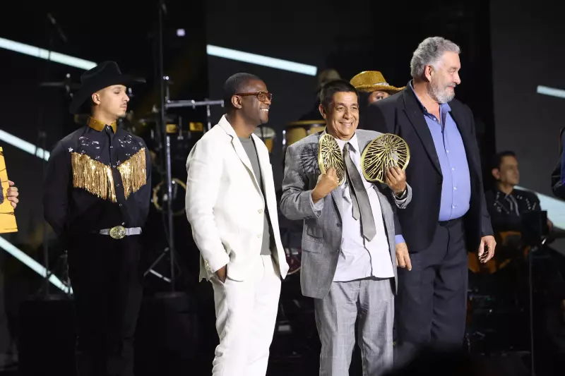 Liniker, Zeca Pagodinho, Lauana Prado e Grelo brilham no Prêmio da Música Brasileira 2025: confira os vencedores!