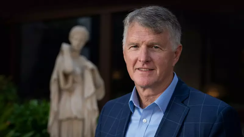 Livros não vão morrer, afirma CEO da HarperCollins em entrevista exclusiva