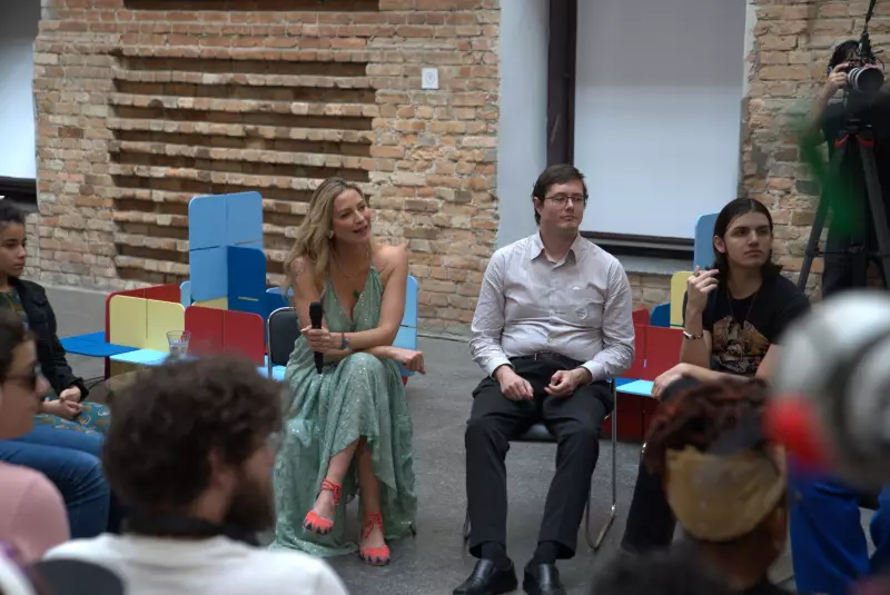 Luana Piovani revela segredos e reflexões em bate-papo íntimo no podcast 'Pode Perguntar'