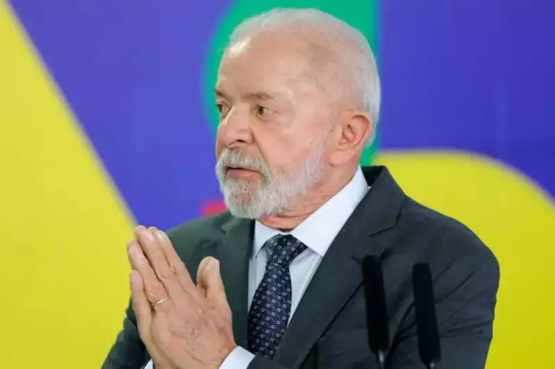 Lula defende regulamentação democrática das redes sociais e promete agilidade