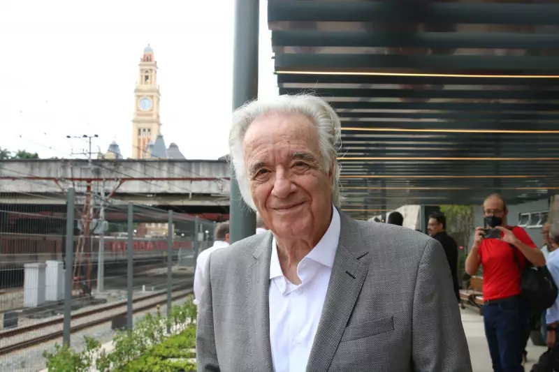 Maestro João Carlos Martins completa 85 anos: uma vida dedicada à música e superação