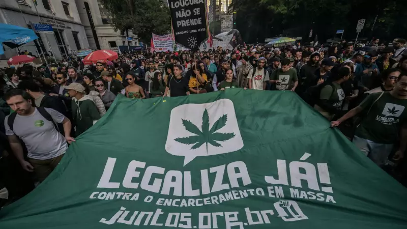 Marcha da Maconha discute criminalização do funk e violência policial nas periferias