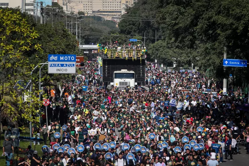 Marcha para Jesus reúne fiéis, políticos e celebridades gospel em São Paulo