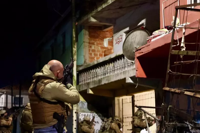 Megaoperação em Curitiba desarticula rede de tráfico de drogas com armas e dinheiro apreendidos