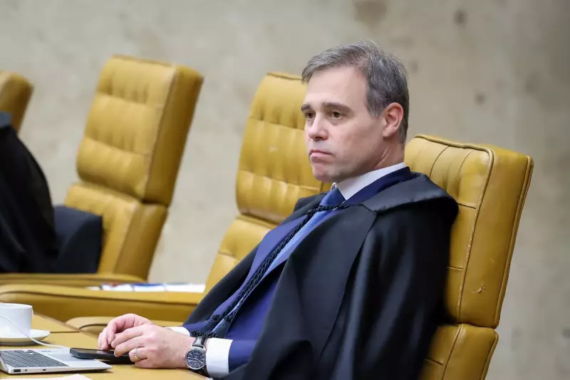 Mendonça defende autocontenção do STF e sinaliza divergência em julgamento sobre plataformas digitais