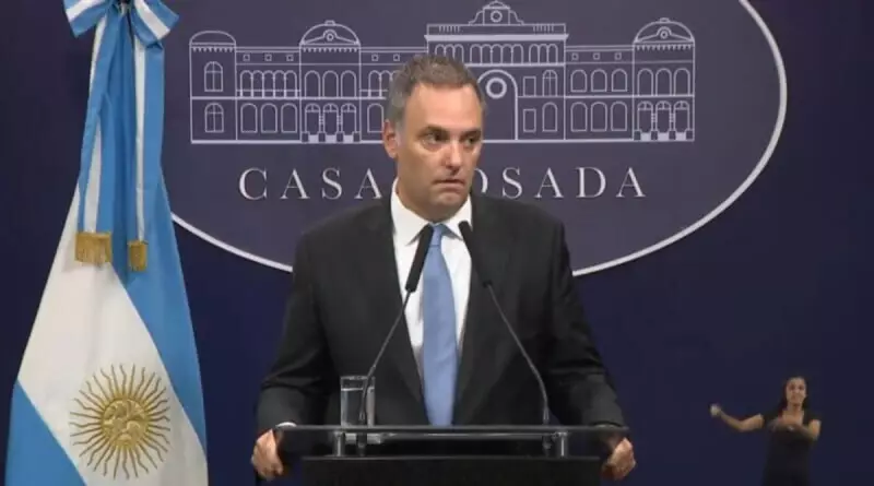 Milei corta feriado de funcionários públicos na Argentina: entenda a medida