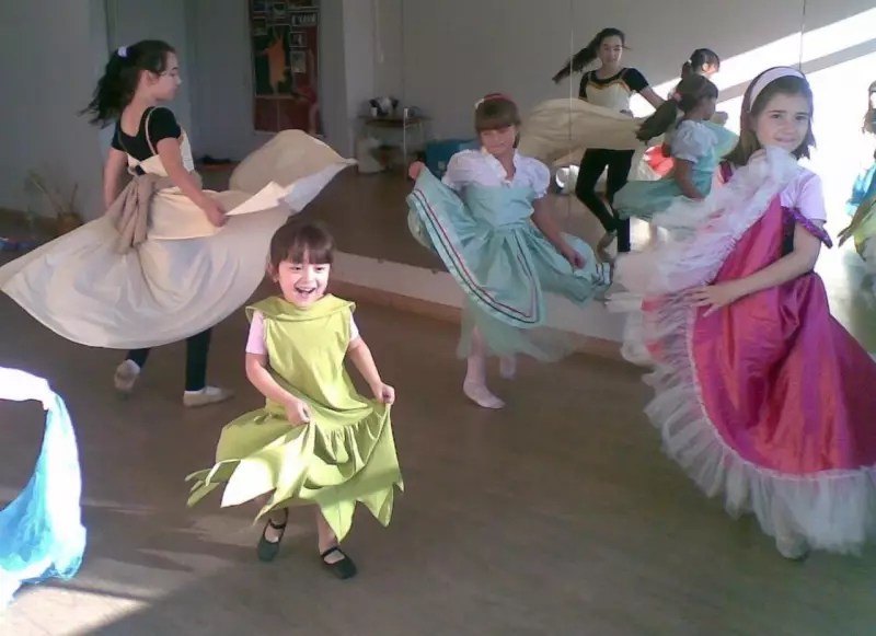 Mogi das Cruzes abre inscrições para oficinas de dança e teatro: confira como participar