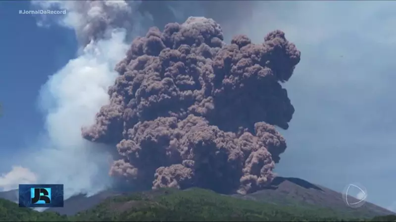 Monte Etna entra em erupção na Sicília e alerta máximo é emitido