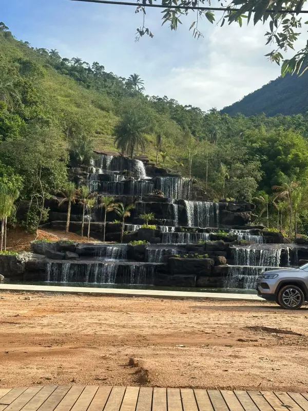 Morador de Magé cria cachoeira sustentável e inspira comunidade com projeto inovador