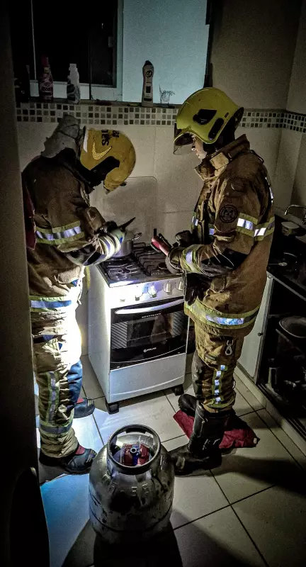 Moradoras de Januária acordam com forte cheiro de gás e acionam bombeiros em emergência