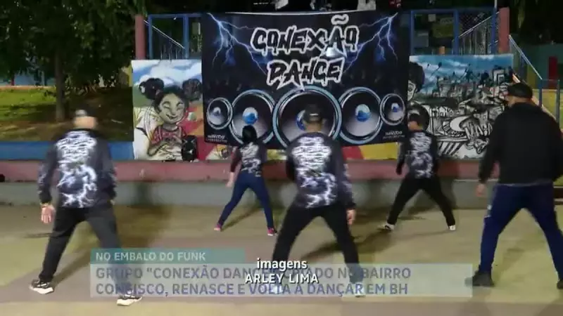 Moradores de BH revivem grupo de funk dos anos 2000 e transformam praça em pista de dança