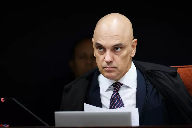 Moraes afirma que democracia resistirá a ameaças internas e externas