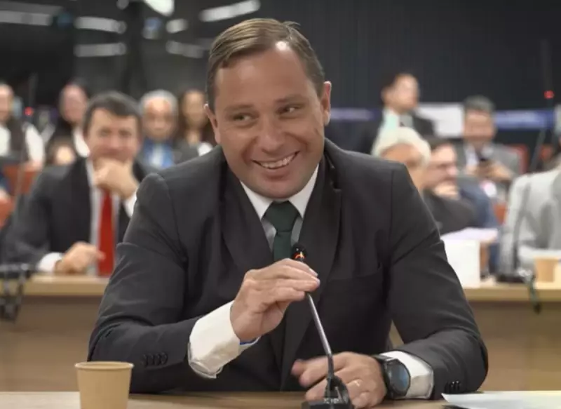 Moraes arranca risada de Cid após militar revelar que fazia memes do ministro