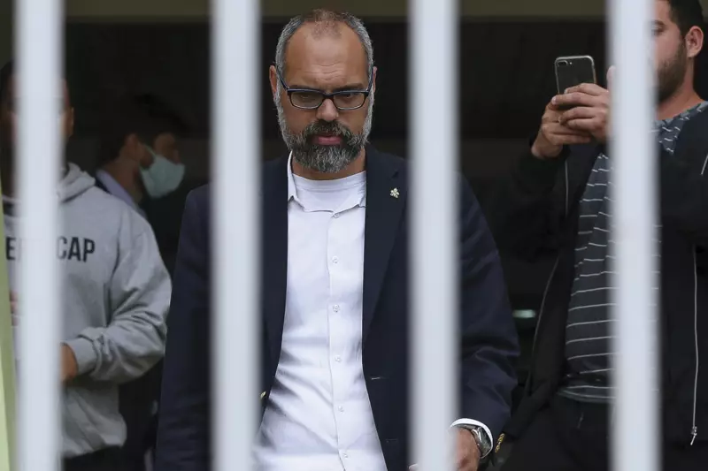 Moraes atende pedido da PF e prorroga investigação contra Allan dos Santos: entenda o caso