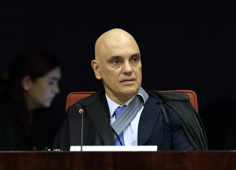Moraes ordena investigação contra juiz que libertou acusado de quebrar relógio em ato de 8 de janeiro