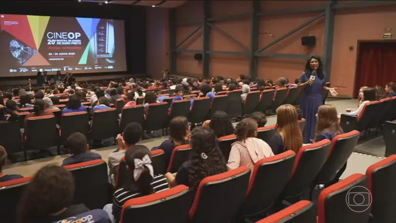 Mostra de Cinema em Ouro Preto encanta crianças e adolescentes com exibições gratuitas