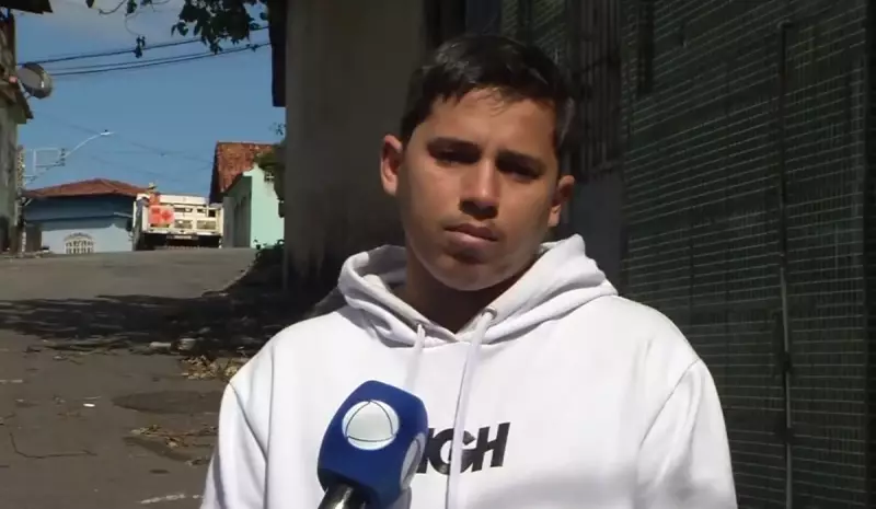Motoboy é assaltado durante entrega em Cariacica: bandidos levam até o lanche