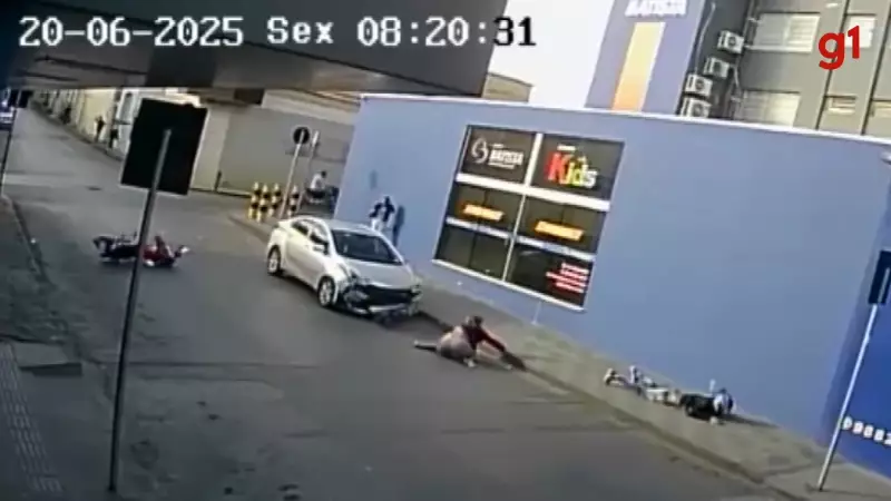 Motociclista e passageira sofrem acidente grave após carro ignorar placa de 'Pare' em Montes Claros